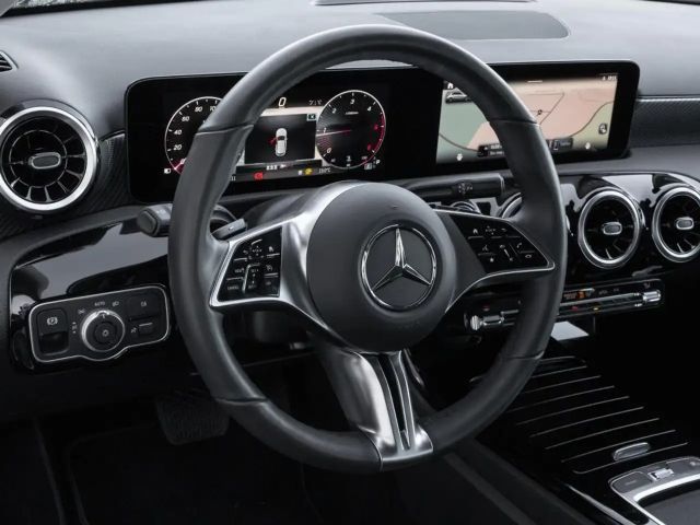 Mercedes-Benz A 200 A 200 d Progressive