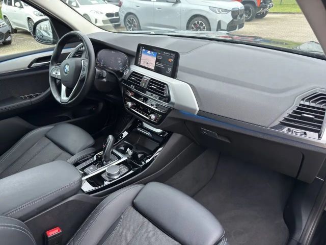 BMW X3 xDrive30e