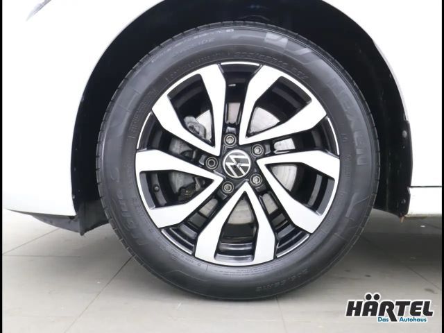 Volkswagen Golf 1.5 eTSI DSG