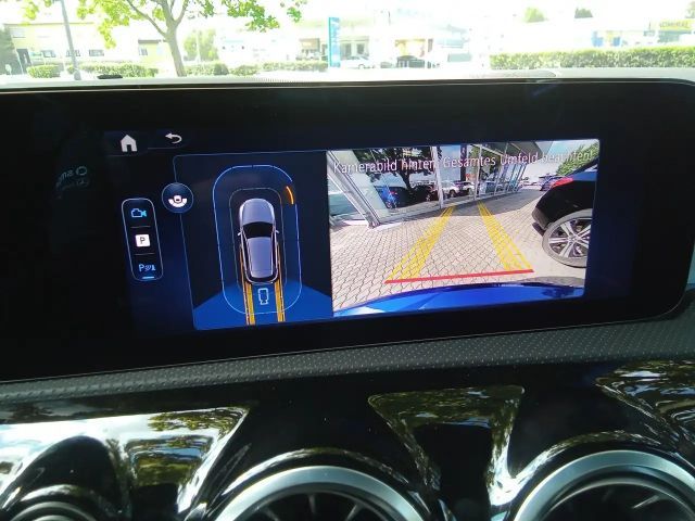 Mercedes-Benz A 180 AMG Line Hatchback