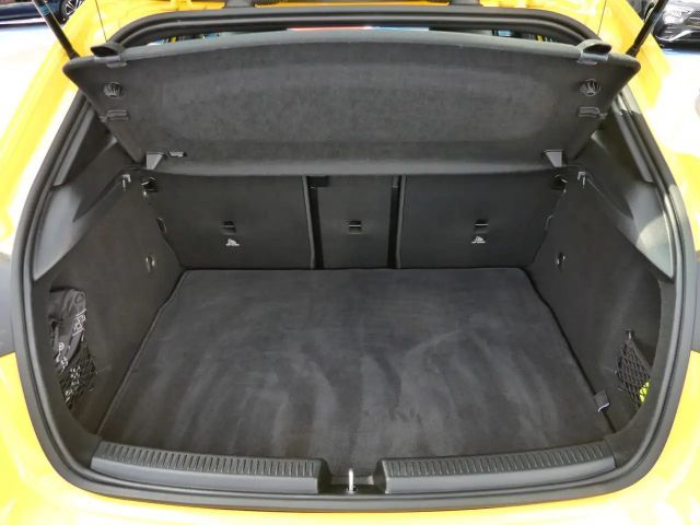 Mercedes-Benz A 200 AMG Line