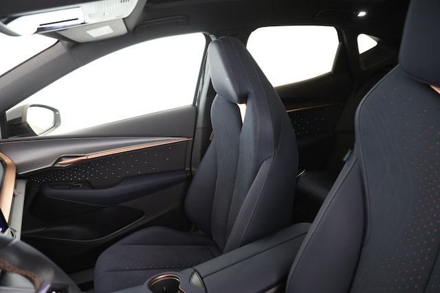 Cupra Tavascan 210 kW 77 kWh | PANO NAVI