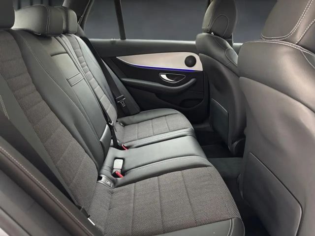 Mercedes-Benz E 220 AVANTGARDE E 220 d Estate
