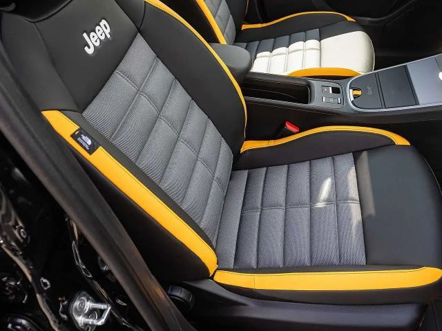 Jeep Avenger 1.2 48V 4xe Hybrid eAWD The North Face