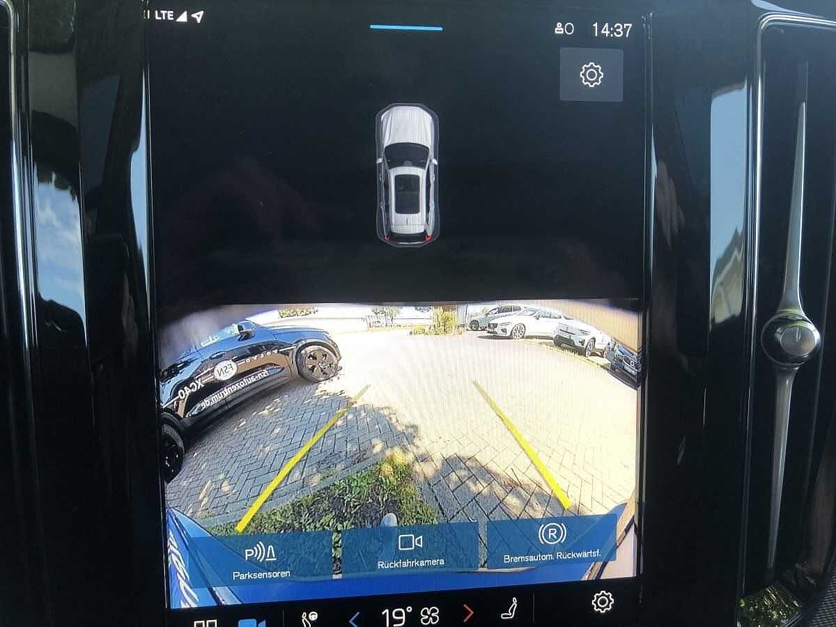 Volvo XC60 AWD Dark Plus T8