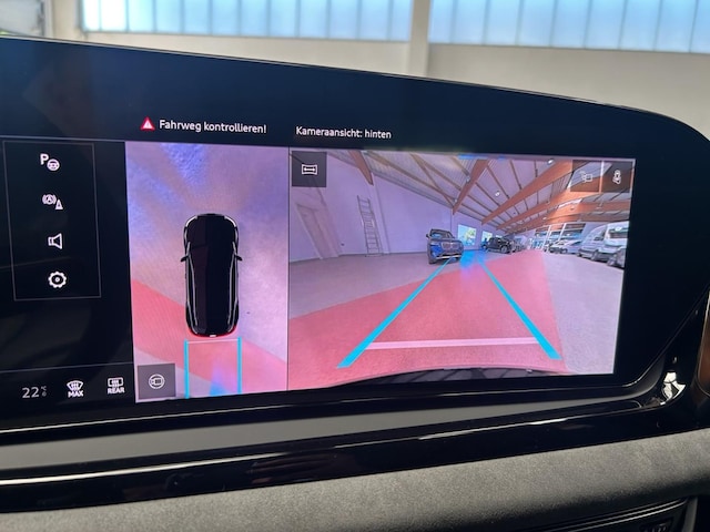 Audi A6 Avant Quattro S-Tronic