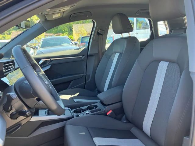 Audi A3 30 TFSI Sedan