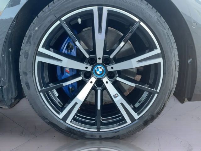 BMW i5 M-Sport Sedan eDrive40