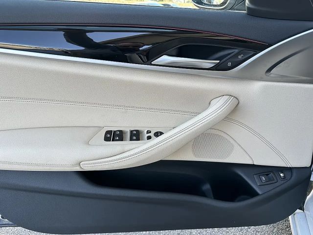 BMW 530 530e Touring
