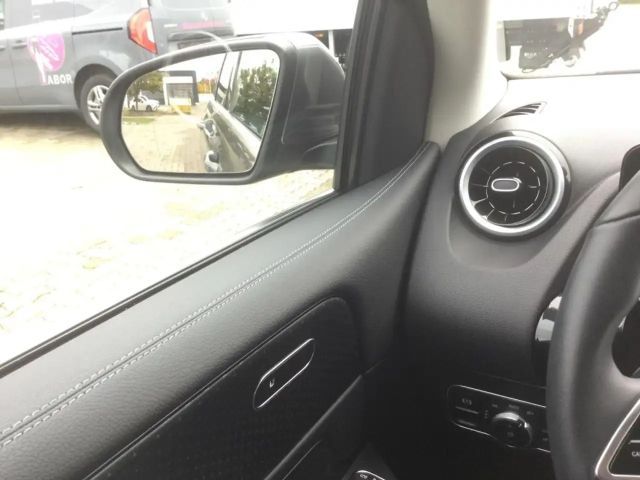 Mercedes-Benz B 180 Progressive