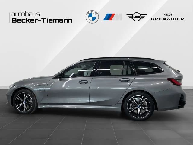 BMW 320 320e M-Sport Touring xDrive