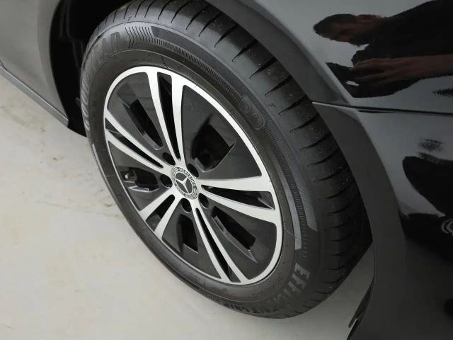 Mercedes-Benz E 220 AVANTGARDE E 220 d Estate