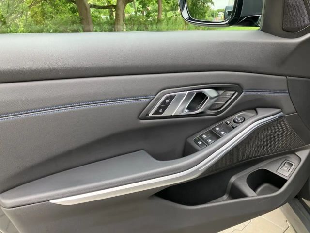 BMW 320 320d M-Sport Sedan Touring