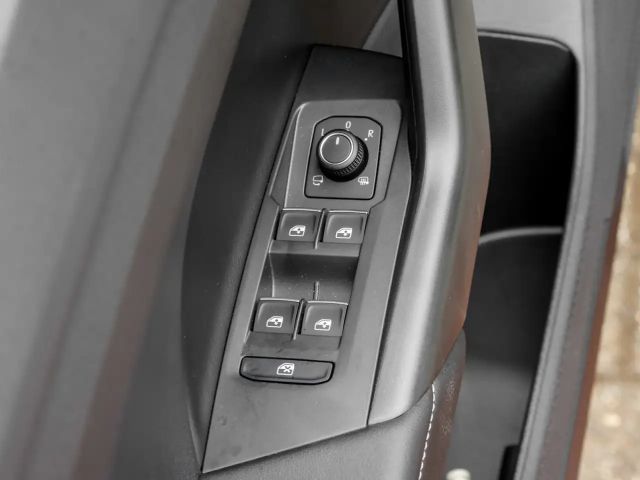 Volkswagen T-Cross 1.0 TSI DSG IQ.Drive R-Line