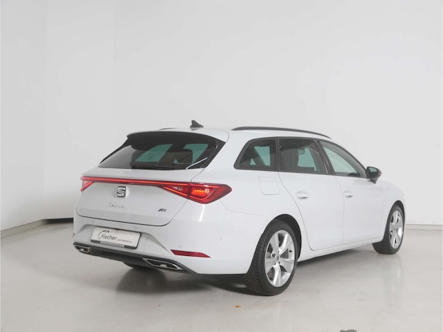 Seat Leon 1.5 eTSI FR-lijn Sportstourer