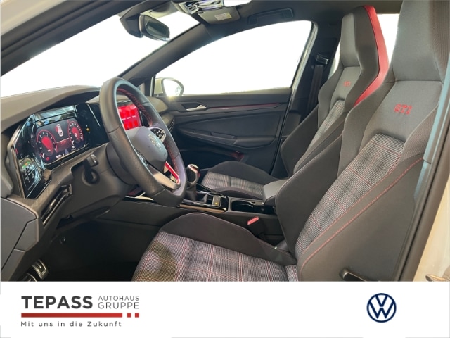 Volkswagen Golf 2.0 TSI