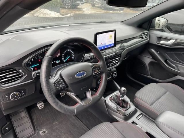 Ford Focus ST Line