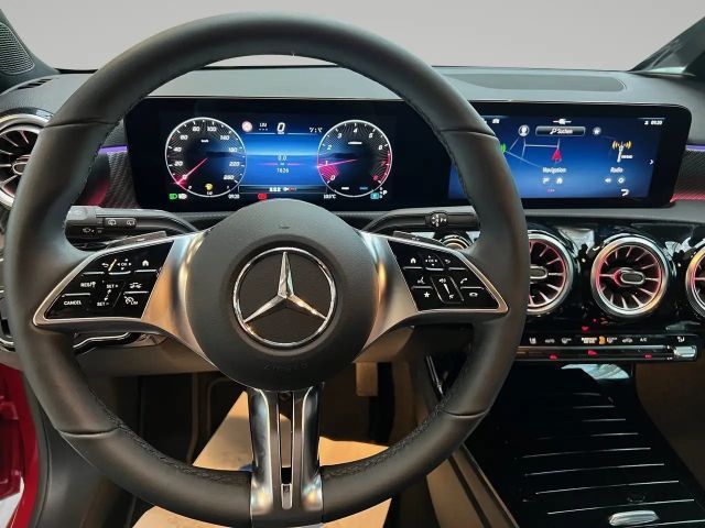 Mercedes-Benz A 200 Progressive;MBUX; Winter-Paket