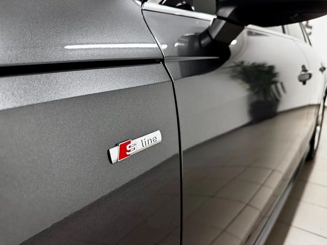 Audi A4 40 TFSI Avant Quattro S-Tronic