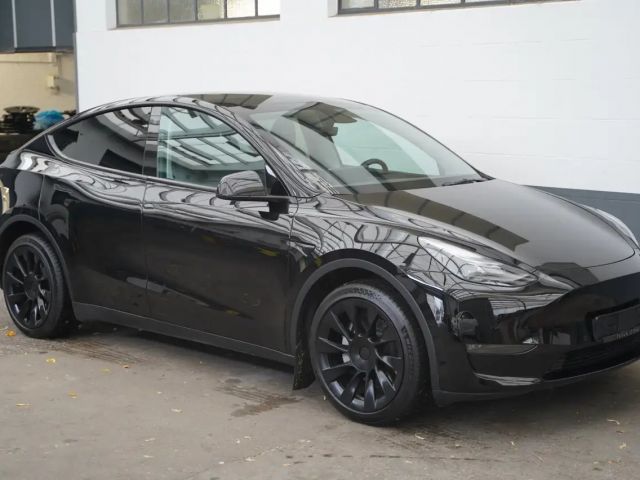 Tesla Model Y AWD Long Range