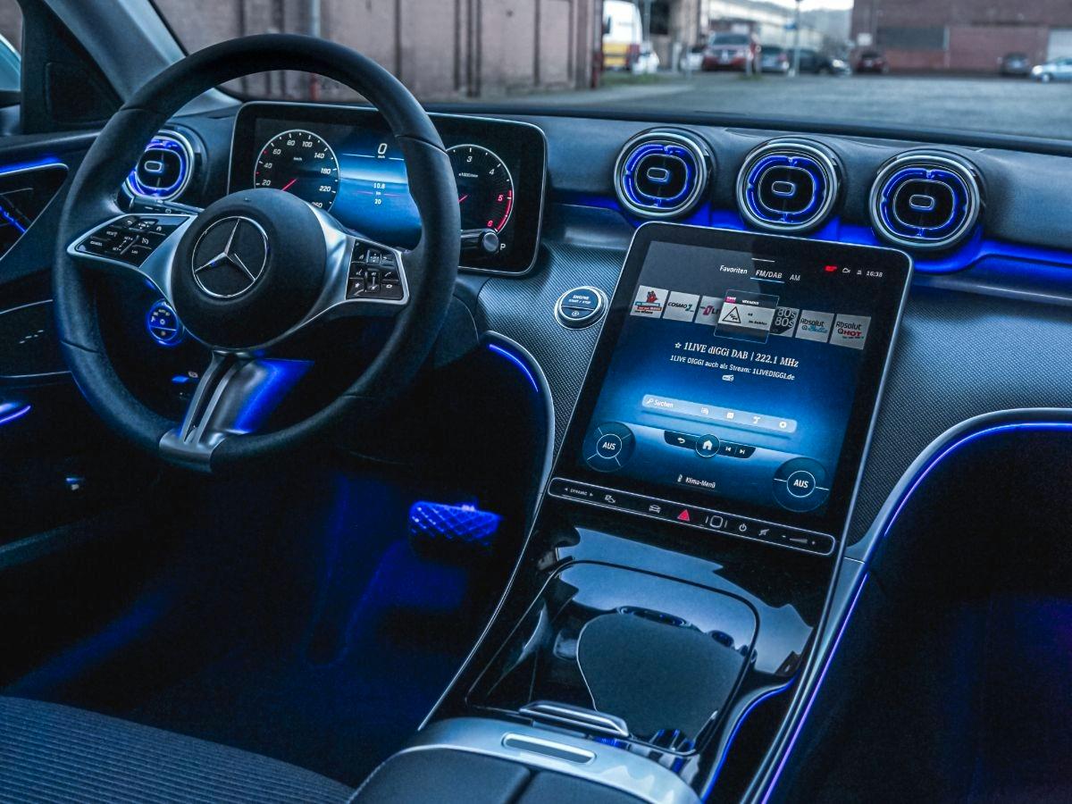 Mercedes-Benz C 220 AVANTGARDE C 220 d