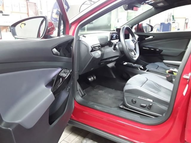 Volkswagen ID.4 286PS NP.70T ACC.5J-G.WÄRMEPUMPE.AHK.AREA-VIEW.NAVI.HUD.HARMAN.PANO