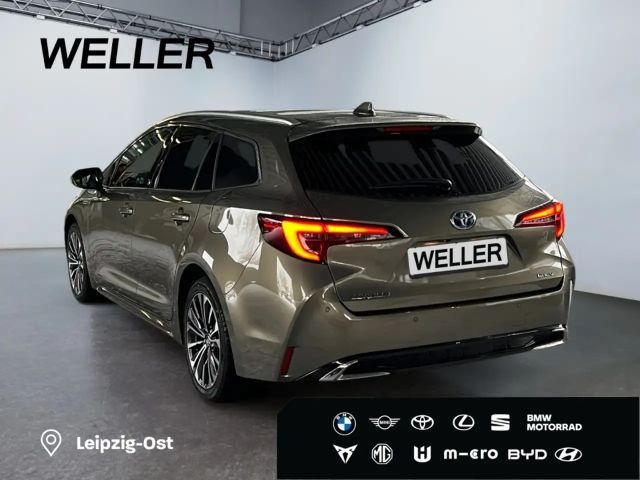 Toyota Corolla Hybride Team D