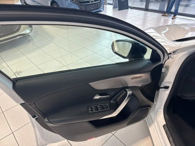 Mercedes-Benz A 160 Hatchback