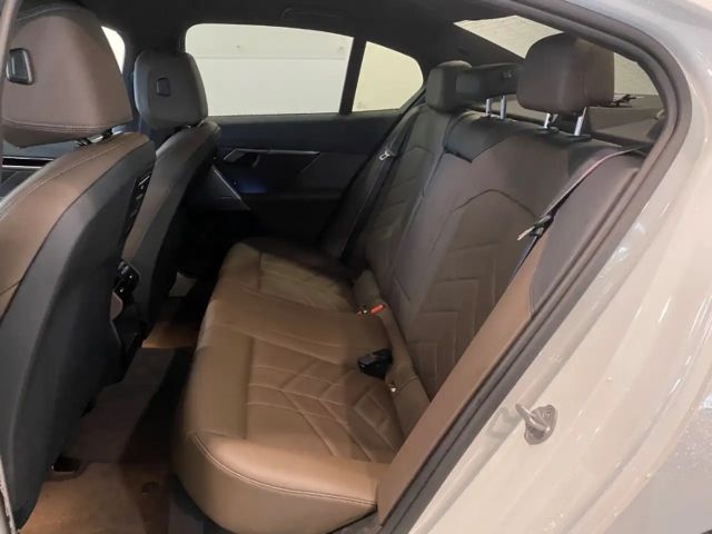 BMW 520 520d M-Sport Sedan