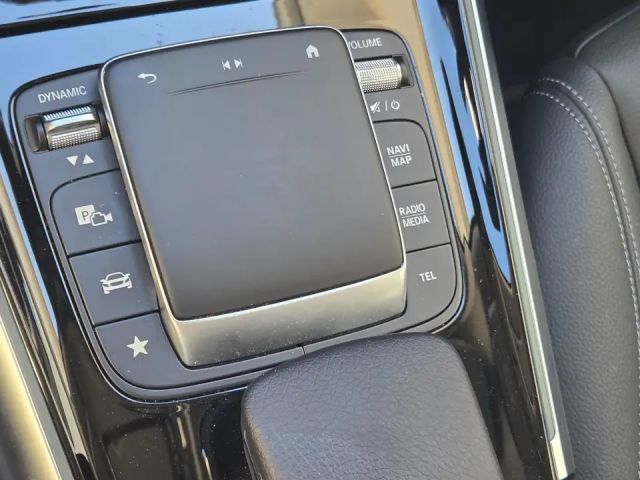 Mercedes-Benz EQB 300