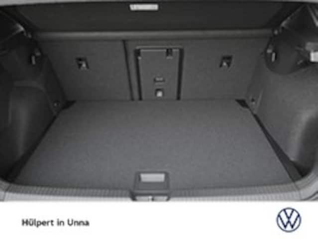 Volkswagen Golf 1.5 eTSI Golf VIII R-Line