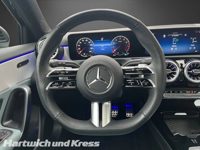 Mercedes-Benz A 220 4MATIC AMG Line