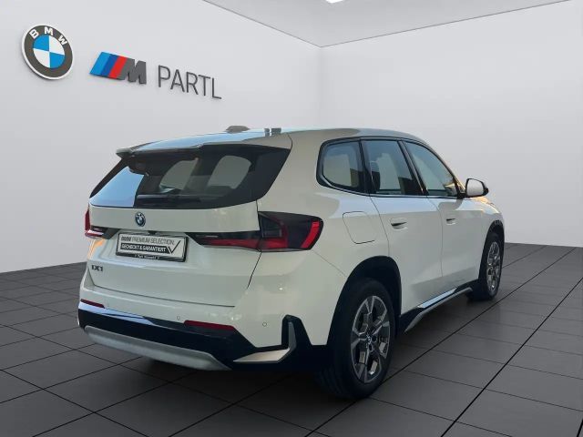 BMW iX1 xDrive30