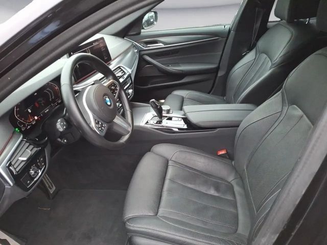 BMW 540 540d M-Sport Touring xDrive