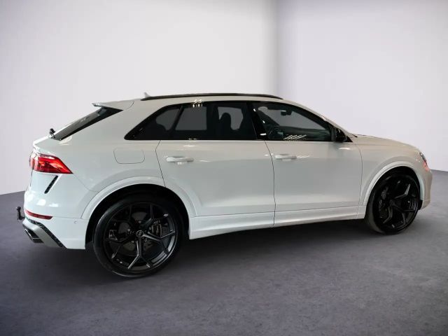 Audi RS Q8 Performance Quattro
