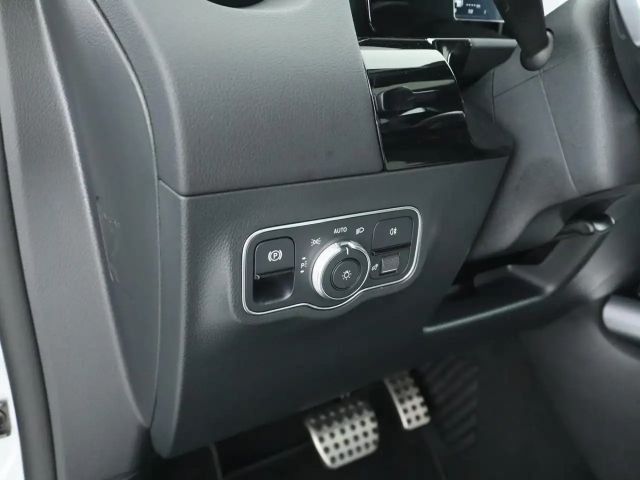 Mercedes-Benz B 250 AMG Line B 250 e