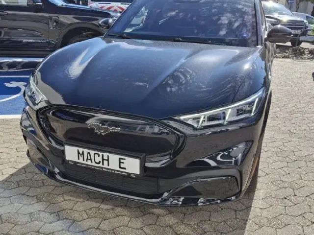 Ford Mustang Mach-E AWD