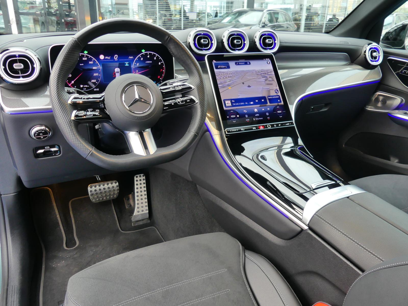 Mercedes-Benz GLC 300 4MATIC AMG Line