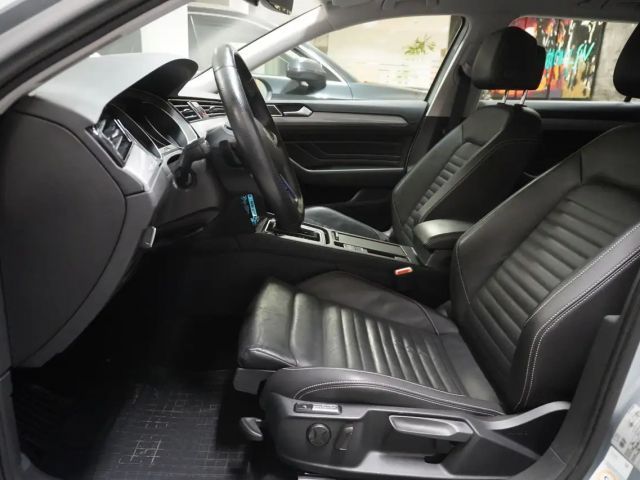 Volkswagen Passat DSG GTE Variant
