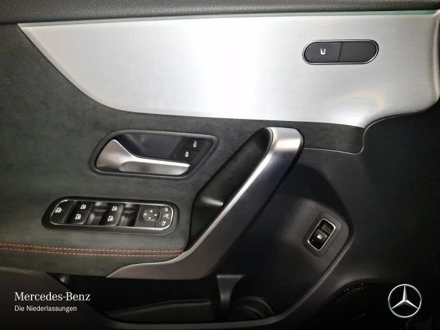 Mercedes-Benz A 250 A 250 e AMG Line