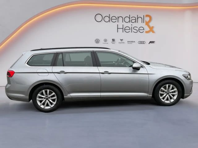 Volkswagen Passat 1.5 TSI Business DSG Variant