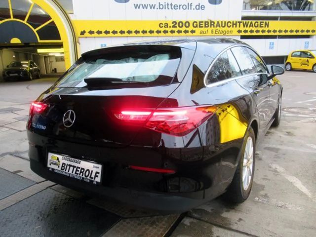 Mercedes-Benz CLA 180 Shooting Brake