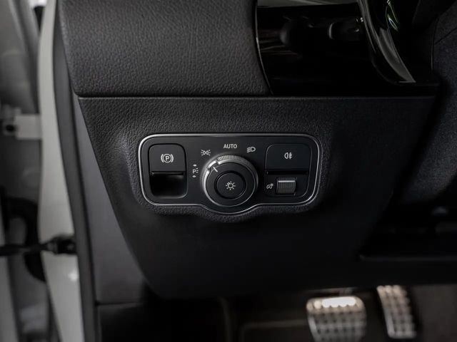 Mercedes-Benz GLA 200 AMG Line