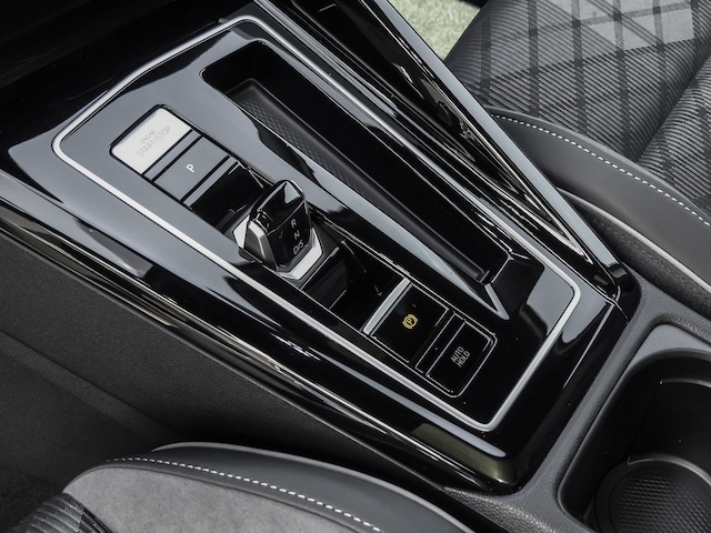 Volkswagen Golf R-Line Variant