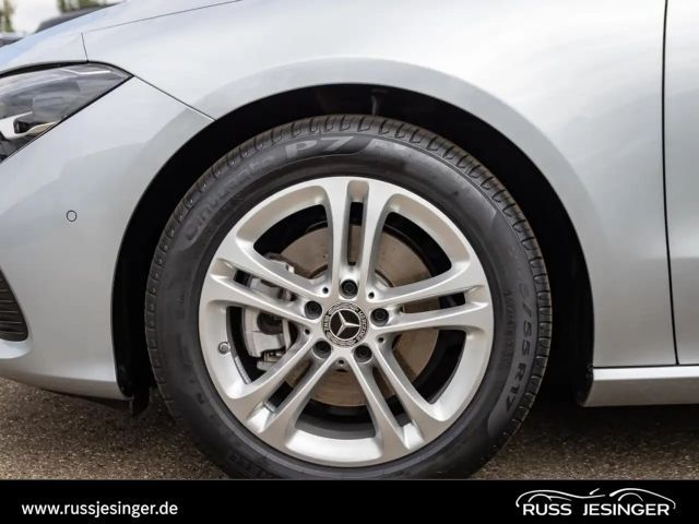 Mercedes-Benz CLA 180 Coupé Progressive