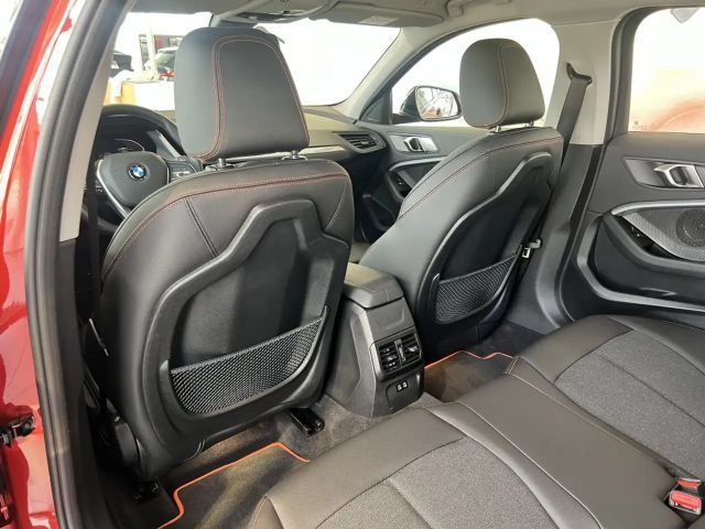 BMW 118 118i Sedan Sport Line