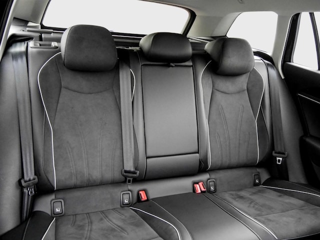 Volkswagen Passat 1.5 eTSI Business DSG Variant