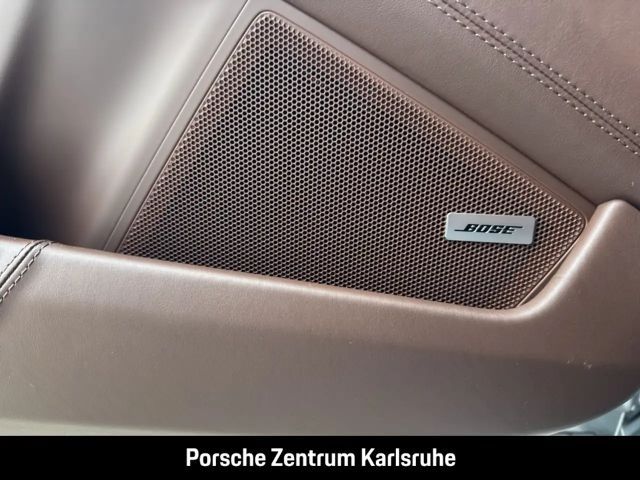 Porsche 992 4 Coupé GTS Targa