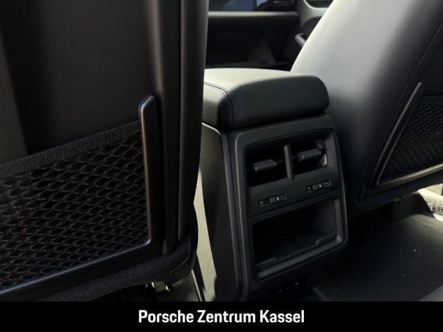 Porsche Macan 4