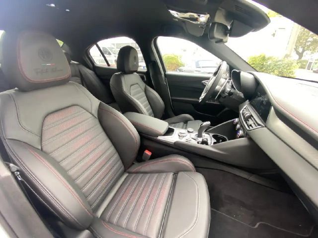 Alfa Romeo Giulia Q4